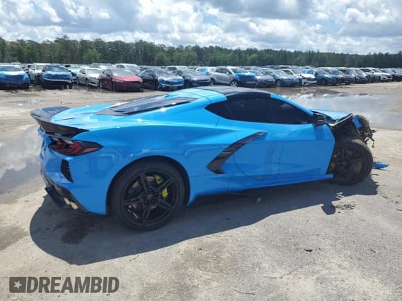 ✅ 2024 Chevrolet Corvette 2LT • VIN: 1G1YB2D42R5104553 • Lot: 56354745. Wystawiony na Copart z przebiegiem 4 738 mil. Bezpłatny archiwum sprzedaży aukcyjnych z USA i szczegółowy raport historii pojazdu na DreamBid. Zdjęcie 3.