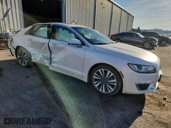 ✅ 2018 Lincoln MKZ Reserve • VIN: 3LN6L5F95JR603933 • Lot: 92060325. Wystawiony na Copart z przebiegiem 51 815 mil. Bezpłatny archiwum sprzedaży aukcyjnych z USA i szczegółowy raport historii pojazdu na DreamBid. Zdjęcie 4.
