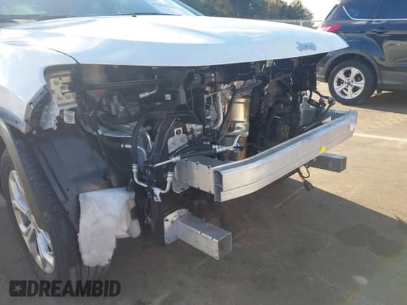 2024 Jeep Compass Latitude z VIN 3C4NJDBN9RT166889, wystawiony jako IAAI lot #43446908 z przebiegiem 27 760 mil mil oraz . Historia ofert i sprzedaży dostępna na DreamBid. Obrazek 17.