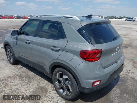 ✅ 2021 Hyundai Venue SEL • VIN: KMHRC8A33MU082855 • Lot: 42055518. Listed on IAAI with 58,949 mi. Free auction sales archive from the USA and detailed vehicle history report at DreamBid. Image 3.