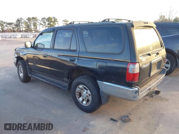 ✅ 2000 Toyota 4Runner SR5 • VIN: JT3GN86RXY0178003 • Lot: 43901965. Listed on IAAI with 436,032 mi. Free auction sales archive from the USA and detailed vehicle history report at DreamBid. Image 3.