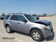 ✅ 2008 Ford Escape XLT • VIN: 1FMCU03188KD00693 • Lot: 60473485. Wystawiony na Copart z przebiegiem 165 038 mil. Bezpłatny archiwum sprzedaży aukcyjnych z USA i szczegółowy raport historii pojazdu na DreamBid. Zdjęcie 4.