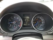 ✅ 2012 Volkswagen Golf R w/Sunroof & Navi • VIN: WVWPF7AJXCW182126 • Lot: 53706914. Wystawiony na Copart z przebiegiem 190 721 mil. Bezpłatny archiwum sprzedaży aukcyjnych z USA i szczegółowy raport historii pojazdu na DreamBid. Zdjęcie 9.