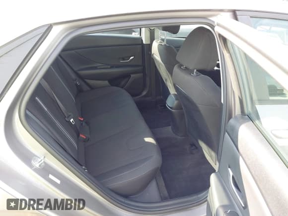 ✅ 2022 Hyundai Elantra SEL • VIN: KMHLS4AG4NU302994 • Лот: 43445267. Опубликован ранее на IAAI с пробегом 29 888 миль. Бесплатный доступ к архиву аукционных продаж из США и подробный отчёт об истории автомобиля на DreamBid. Изображение 8.