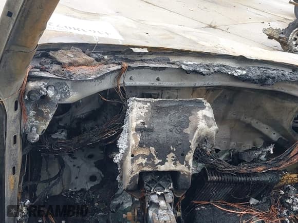 ✅ 2010 MINI Hardtop • VIN: WMWMF3C52ATU77583 • Lot: 43638072. Wystawiony na IAAI z przebiegiem Nie podano. Bezpłatny archiwum sprzedaży aukcyjnych z USA i szczegółowy raport historii pojazdu na DreamBid. Zdjęcie 7.