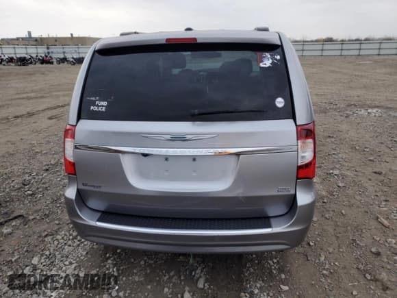✅ 2016 Chrysler Town & Country Touring • VIN: 2C4RC1BG5GR228588 • Lot: 91863365. Wystawiony na Copart z przebiegiem 138 349 mil. Bezpłatny archiwum sprzedaży aukcyjnych z USA i szczegółowy raport historii pojazdu na DreamBid. Zdjęcie 6.