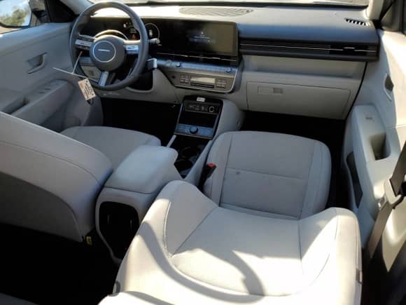 2024 Hyundai Kona SEL с VIN KM8HCCABXRU072305, выставлен на аукционе Copart как лот 41515255 с пробегом 6 744 миль миль и Списание • Salvage title. История ставок и продаж доступна на DreamBid. Изображение 8.