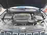 2018 Jeep Grand Cherokee Sterling z VIN 1C4RJFBGXJC425372, wystawiony jako IAAI lot #43595448 z przebiegiem 138 472 mil mil oraz . Historia ofert i sprzedaży dostępna na DreamBid. Obrazek 10.