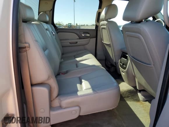 ✅ 2010 Chevrolet Silverado 1500 LTZ • VIN: 3GCRKTE34AG293114 • Lot: 71666724. Listed on Copart with 170,131 mi. Free auction sales archive from the USA and detailed vehicle history report at DreamBid. Image 10.