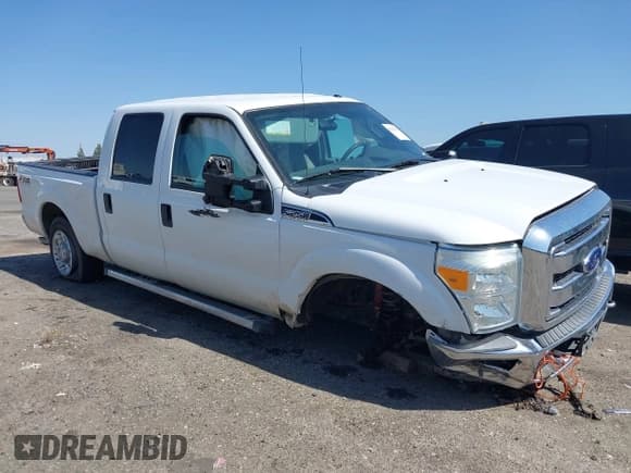 ✅ 2016 Ford F-250 Lariat • VIN: 1FT7W2B62GEB53132 • Lot: 42201422. Wystawiony na IAAI z przebiegiem 71 247 mil. Bezpłatny archiwum sprzedaży aukcyjnych z USA i szczegółowy raport historii pojazdu na DreamBid. Zdjęcie 13.