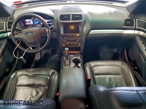 ✅ 2016 Ford Explorer XLT • VIN: 1FM5K8D80GGD33178 • Lot: 93939265. Wystawiony na Copart z przebiegiem 109 290 mil. Bezpłatny archiwum sprzedaży aukcyjnych z USA i szczegółowy raport historii pojazdu na DreamBid. Zdjęcie 8.