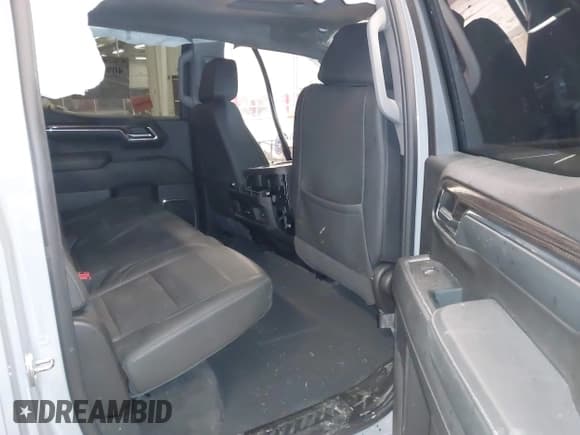 ✅ 2024 Chevrolet Silverado 1500 RST • VIN: 1GCUDEE87RZ303187 • Lot: 40988160. Listed on IAAI with Not provided. Free auction sales archive from the USA and detailed vehicle history report at DreamBid. Image 8.