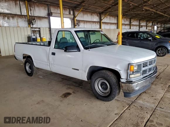 ✅ 1996 Chevrolet Silverado 1500 • VIN: 1GCEC14W2TZ177926 • Lot: 93827875. Wystawiony na Copart z przebiegiem 97 864 mil. Bezpłatny archiwum sprzedaży aukcyjnych z USA i szczegółowy raport historii pojazdu na DreamBid. Zdjęcie 4.