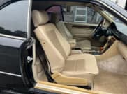 ✅ 1994 Mercedes-Benz E 320 • VIN: WDBEA66EXRC051394 • Лот: 84396415. Опубликован ранее на Copart с пробегом 106 111 миль. Бесплатный доступ к архиву аукционных продаж из США и подробный отчёт об истории автомобиля на DreamBid. Изображение 5.