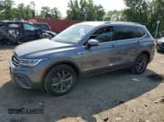 ✅ 2022 Volkswagen Tiguan SE • VIN: 3VV2B7AX3NM081119 • Lot: 67534515. Wystawiony na Copart z przebiegiem 60 174 mil. Bezpłatny archiwum sprzedaży aukcyjnych z USA i szczegółowy raport historii pojazdu na DreamBid. Zdjęcie 1.