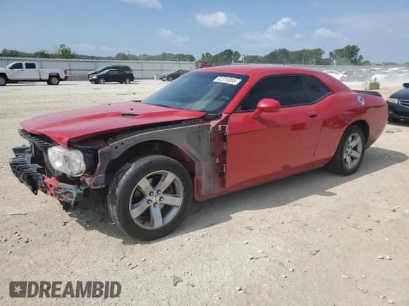✅ 2012 Dodge Challenger SXT Plus • VIN: 2C3CDYAG8CH246293 • Lot: 62316065. Wystawiony na Copart z przebiegiem 181 945 mil. Bezpłatny archiwum sprzedaży aukcyjnych z USA i szczegółowy raport historii pojazdu na DreamBid. Zdjęcie 1.