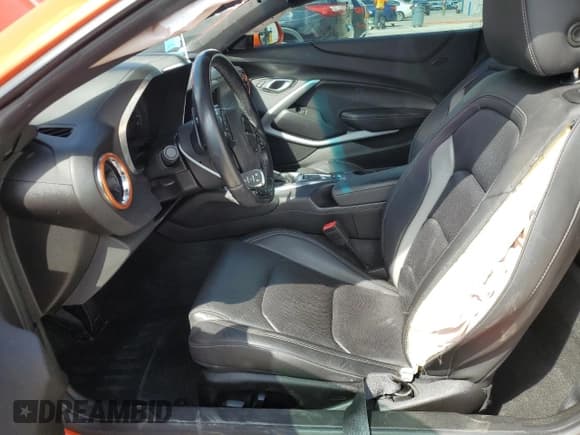 ✅ 2019 Chevrolet Camaro 2LT • VIN: 1G1FD1RX5K0111823 • Lot: 73771734. Listed on Copart with 43,840 mi. Free auction sales archive from the USA and detailed vehicle history report at DreamBid. Image 7.