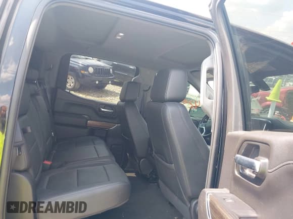 ✅ 2021 Chevrolet Silverado 1500 RST • VIN: 3GCUYEEL1MG363239 • Lot: 42388045. Wystawiony na IAAI z przebiegiem 73 167 mil. Bezpłatny archiwum sprzedaży aukcyjnych z USA i szczegółowy raport historii pojazdu na DreamBid. Zdjęcie 8.