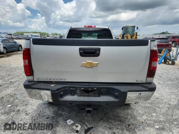 2011 Chevrolet Silverado 3500HD DRW LTZ с VIN 1GC5K1C89BZ371759, выставлен на аукционе Copart как лот 63428225 с пробегом 193 438 миль миль и Списание • Salvage title. История ставок и продаж доступна на DreamBid. Изображение 6.