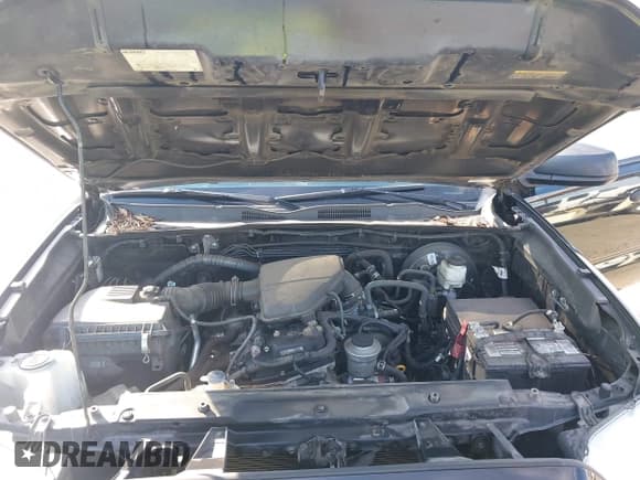 ✅ 2019 Toyota Tacoma SR • VIN: 5TFRX5GN2KX136982 • Лот: 43540777. Опубликован ранее на IAAI с пробегом 124 998 миль. Бесплатный доступ к архиву аукционных продаж из США и подробный отчёт об истории автомобиля на DreamBid. Изображение 10.