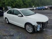 ✅ 2015 Volkswagen Jetta SE • VIN: 3VWD17AJ9FM233571 • Lot: 61436735. Listed on Copart with 58,690 mi. Free auction sales archive from the USA and detailed vehicle history report at DreamBid. Image 4.