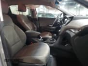 ✅ 2017 Hyundai Santa Fe 2.4L • VIN: 5XYZUDLB8HG496235 • Лот: 85846985. Опубликован ранее на Copart с пробегом 115 687 миль. Бесплатный доступ к архиву аукционных продаж из США и подробный отчёт об истории автомобиля на DreamBid. Изображение 7.