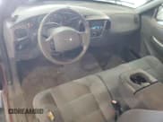 ✅ 2003 Ford F-150 XL • VIN: 2FTRX17L33CA75362 • Lot: 56821615. Wystawiony na Copart z przebiegiem 137 536 mil. Bezpłatny archiwum sprzedaży aukcyjnych z USA i szczegółowy raport historii pojazdu na DreamBid. Zdjęcie 8.