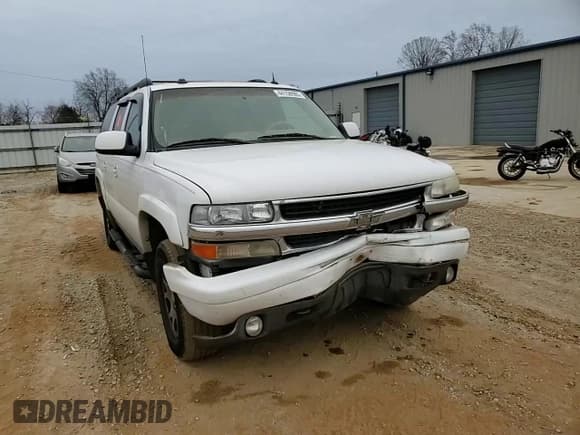 ✅ 2005 Chevrolet Suburban LT • VIN: 3GNFK16ZX5G184843 • Лот: 44158985. Опубликован ранее на Copart с пробегом 323 834 миль. Бесплатный доступ к архиву аукционных продаж из США и подробный отчёт об истории автомобиля на DreamBid. Изображение 12.