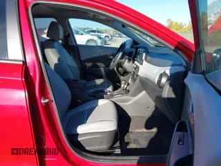 2019 Hyundai Kona Limited с VIN KM8K33A59KU387666, выставлен на аукционе IAAI как лот 43281372 с пробегом 47 364 миль миль и . История ставок и продаж доступна на DreamBid. Изображение 5.