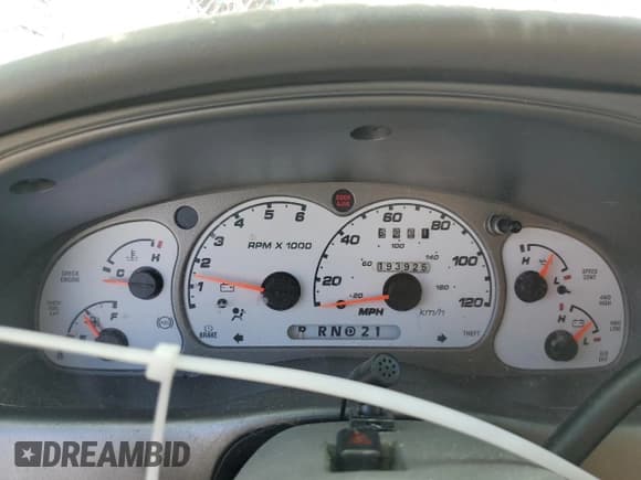 ✅ 2003 Ford Explorer Sport XLS • VIN: 1FMZU70EX3UA38795 • Лот: 78794334. Опубликован ранее на Copart с пробегом 193 925 миль. Бесплатный доступ к архиву аукционных продаж из США и подробный отчёт об истории автомобиля на DreamBid. Изображение 9.