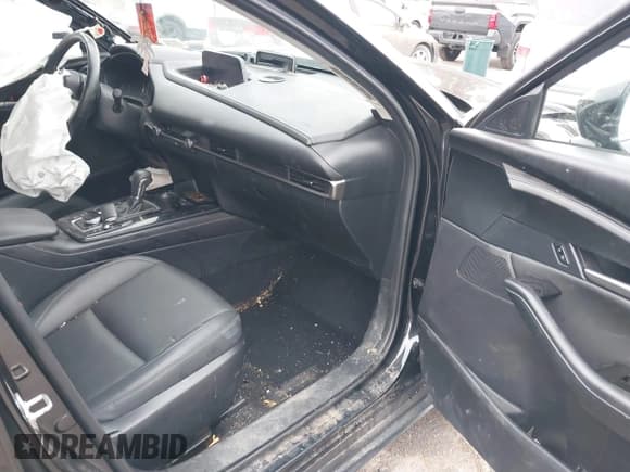 ✅ 2024 Mazda CX-30 S Select Sport • VIN: 3MVDMBBM0RM667970 • Лот: 43578188. Опубликован ранее на IAAI с пробегом 23 910 миль. Бесплатный доступ к архиву аукционных продаж из США и подробный отчёт об истории автомобиля на DreamBid. Изображение 5.