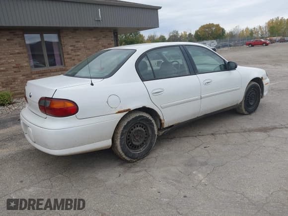 ✅ 2004 Chevrolet Malibu Classic • VIN: 1G1ND52F74M549758 • Лот: 43433159. Опубликован ранее на IAAI с пробегом 234 751 миль. Бесплатный доступ к архиву аукционных продаж из США и подробный отчёт об истории автомобиля на DreamBid. Изображение 4.