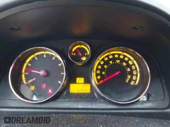 2008 Saturn VUE XR z VIN 3GSDL73778S585498, wystawiony jako IAAI lot #41504251 z przebiegiem 129 151 mil mil oraz . Historia ofert i sprzedaży dostępna na DreamBid. Obrazek 7.