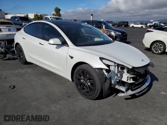 ✅ 2022 Tesla Model 3 Long Range • VIN: 5YJ3E1EBXNF202318 • Lot: 91308895. Wystawiony na Copart z przebiegiem 43 579 mil. Bezpłatny archiwum sprzedaży aukcyjnych z USA i szczegółowy raport historii pojazdu na DreamBid. Zdjęcie 4.