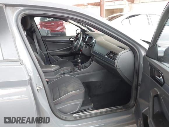 ✅ 2019 Volkswagen Jetta S • VIN: 3VW5T7BU9KM211894 • Лот: 43319551. Опубликован ранее на IAAI с пробегом 89 014 миль. Бесплатный доступ к архиву аукционных продаж из США и подробный отчёт об истории автомобиля на DreamBid. Изображение 5.