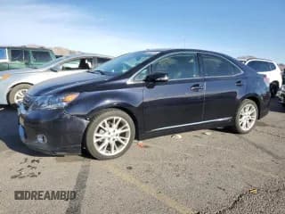 ✅ 2010 Lexus HS 250h • VIN: JTHBB1BAXA2020453 • Лот: 84848724. Опубликован ранее на Copart с пробегом 275 190 миль. Бесплатный доступ к архиву аукционных продаж из США и подробный отчёт об истории автомобиля на DreamBid. Изображение 1.