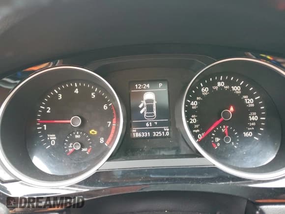 ✅ 2017 Volkswagen Jetta SEL • VIN: 3VWL17AJXHM265184 • Лот: 82380445. Опубликован ранее на Copart с пробегом 186 331 миль. Бесплатный доступ к архиву аукционных продаж из США и подробный отчёт об истории автомобиля на DreamBid. Изображение 9.