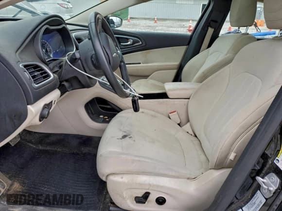 ✅ 2015 Chrysler 200 Limited • VIN: 1C3CCCAB6FN557338 • Lot: 93831235. Listed on Copart with 132,313 mi. Free auction sales archive from the USA and detailed vehicle history report at DreamBid. Image 7.