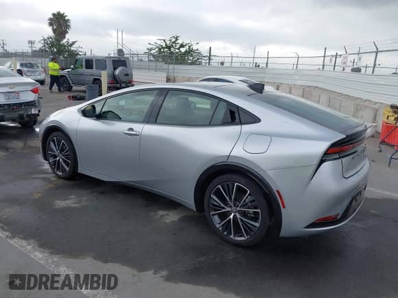 2024 Toyota Prius LE с VIN JTDACAAU5R3038547, выставлен на аукционе IAAI как лот 43384900 с пробегом 7 982 миль миль и . История ставок и продаж доступна на DreamBid. Изображение 3.