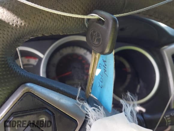 ✅ 2015 Toyota Tacoma • VIN: 5TFUX4EN5FX036792 • Lot: 43338032. Listed on IAAI with 167,320 mi. Free auction sales archive from the USA and detailed vehicle history report at DreamBid. Image 11.