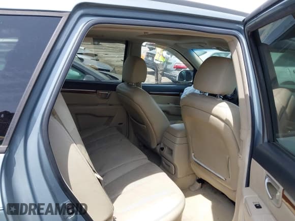 ✅ 2009 Hyundai Santa Fe SE • VIN: 5NMSH13E19H281365 • Лот: 42276330. Опубликован ранее на IAAI с пробегом 164 562 миль. Бесплатный доступ к архиву аукционных продаж из США и подробный отчёт об истории автомобиля на DreamBid. Изображение 8.