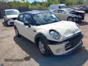 ✅ 2017 MINI Hardtop 4 Door Cooper • VIN: WMWXU1C36H2D58167 • Лот: 43052745. Опубликован ранее на IAAI с пробегом 27 671 миль. Бесплатный доступ к архиву аукционных продаж из США и подробный отчёт об истории автомобиля на DreamBid. Изображение 13.