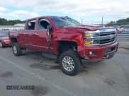 ✅ 2019 Chevrolet Silverado 2500HD High Country • VIN: 1GC1KUEY5KF175591 • Lot: 43425970. Wystawiony na IAAI z przebiegiem 76 195 mil. Bezpłatny archiwum sprzedaży aukcyjnych z USA i szczegółowy raport historii pojazdu na DreamBid. Zdjęcie 1.