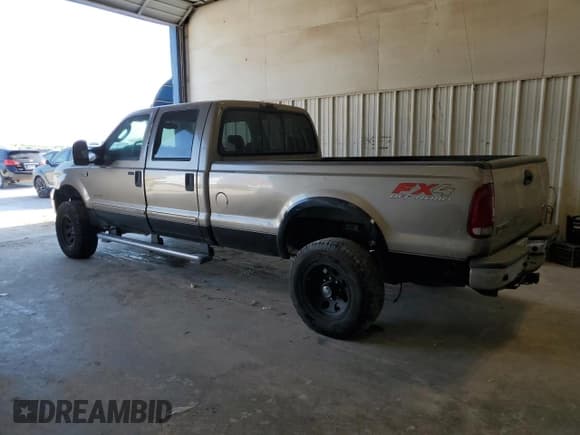 ✅ 2006 Ford F-350 XL • VIN: 1FTWW31P06EA30083 • Lot: 52259775. Listed on Copart with 271,503 mi. Free auction sales archive from the USA and detailed vehicle history report at DreamBid. Image 2.