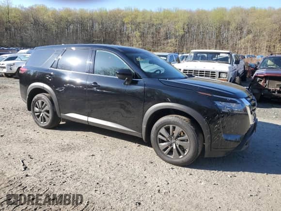 2024 Nissan Pathfinder S with VIN 5N1DR3AA7RC282631, listed as a Copart auction lot 52117695 with 5,538 mi miles and Salvage title. Bid and sale history available at DreamBid. Image 4.