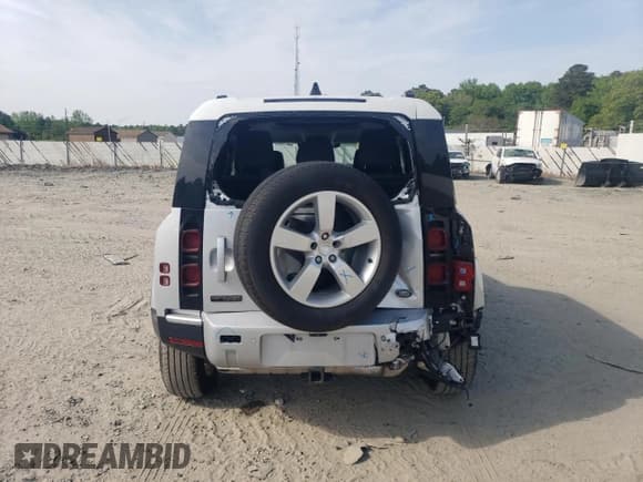 ✅ 2021 Land Rover Defender • VIN: SALEV6RU6M2053983 • Lot: 55403975. Listed on Copart with 29,517 mi. Free auction sales archive from the USA and detailed vehicle history report at DreamBid. Image 6.