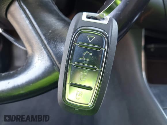 ✅ 2019 Chevrolet Impala LT • VIN: 1G11Z5SA8KU126012 • Лот: 43493273. Опубликован ранее на IAAI с пробегом 206 345 миль. Бесплатный доступ к архиву аукционных продаж из США и подробный отчёт об истории автомобиля на DreamBid. Изображение 11.