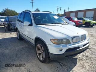 ✅ 2005 BMW X5 4.4i • VIN: 5UXFB53595LV17908 • Лот: 43666102. Опубликован ранее на IAAI с пробегом 70 640 миль. Бесплатный доступ к архиву аукционных продаж из США и подробный отчёт об истории автомобиля на DreamBid. Изображение 1.