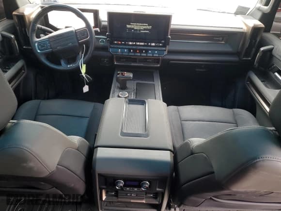 ✅ 2024 GMC Hummer EV 3X • VIN: 1GKB0RDC6RU101989 • Лот: 85671314. Опубликован ранее на Copart с пробегом 7 434 миль. Бесплатный доступ к архиву аукционных продаж из США и подробный отчёт об истории автомобиля на DreamBid. Изображение 8.