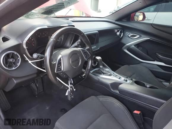 2019 Chevrolet Camaro 1LT с VIN 1G1FB3DX0K0125363, выставлен на аукционе Copart как лот 47320905 с пробегом Не указан миль и Чистый • Clean title. История ставок и продаж доступна на DreamBid. Изображение 8.